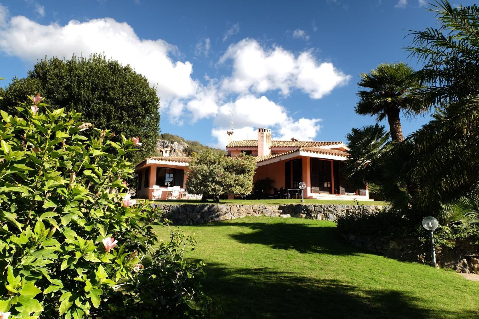A Casa Di Angela B&B Carbonia Exterior foto